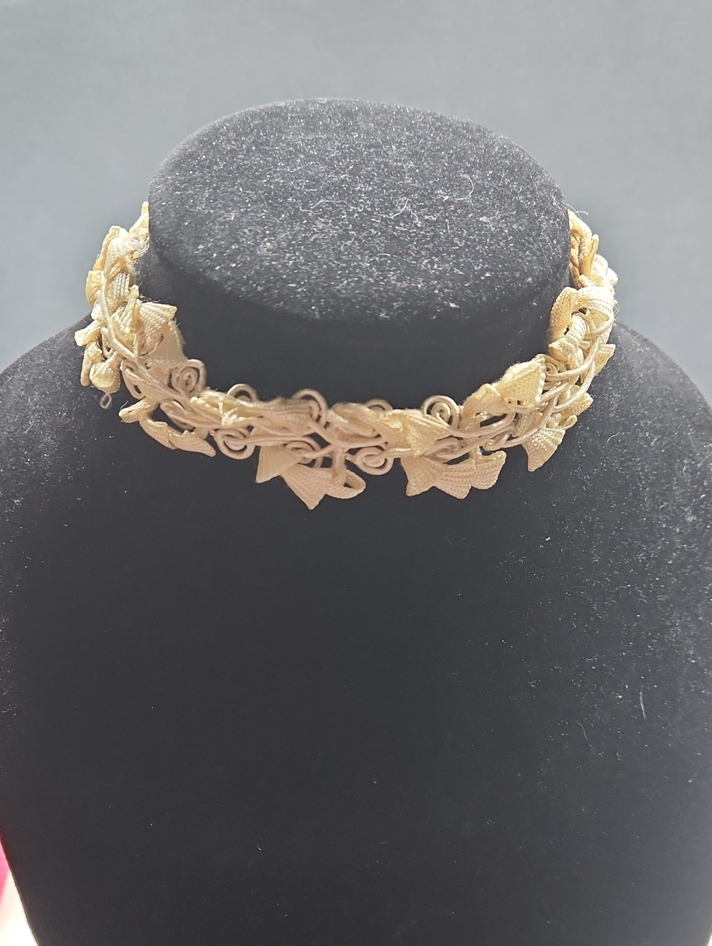 Gold Floral Ribbon Choker Necklace